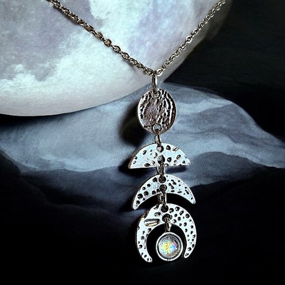 Silver toned Crescent Moon Phases Pendant Necklace Choker 15.5” - Picture 1 of 17